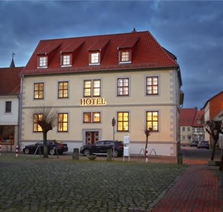 Hotel Am Markt Oebisfelde Ngoại thất bức ảnh